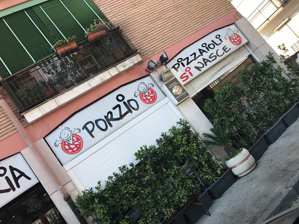 Pizzeria Porzio, esterno