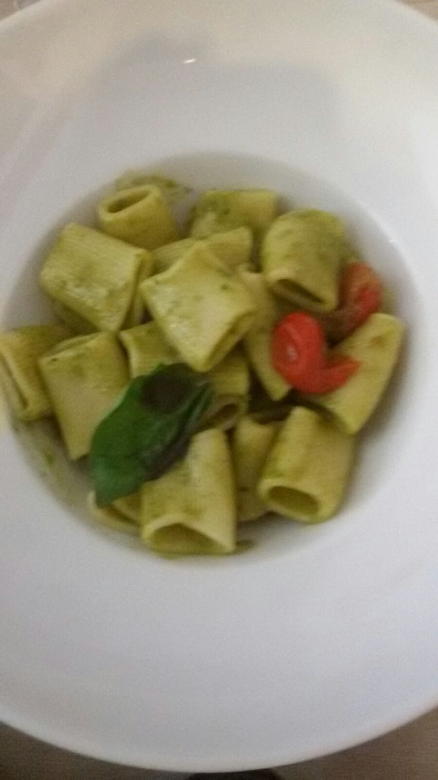 Re Lazzarone - I rigatoni con pesto e cozze