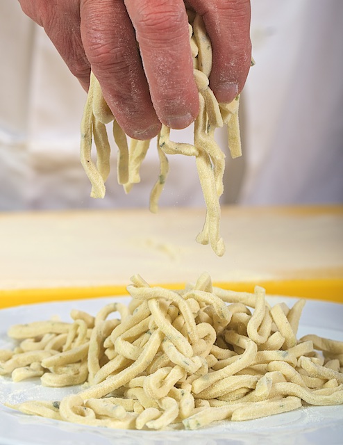 Lasagna di scialatielli Gamberi, zucchine, pancetta mozzarella e limone