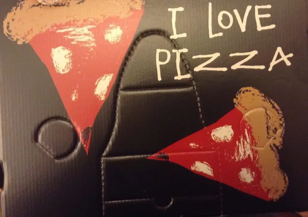 Bello il box per la pizza, dotato di brevetto, disegnato dai bambini