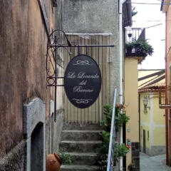 La Locanda del Barone, Insegna
