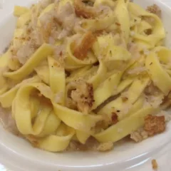 La Piana, Carate, tagliatelle all'uovo, con trota iridea della Valsassina e briciole di pane tostato