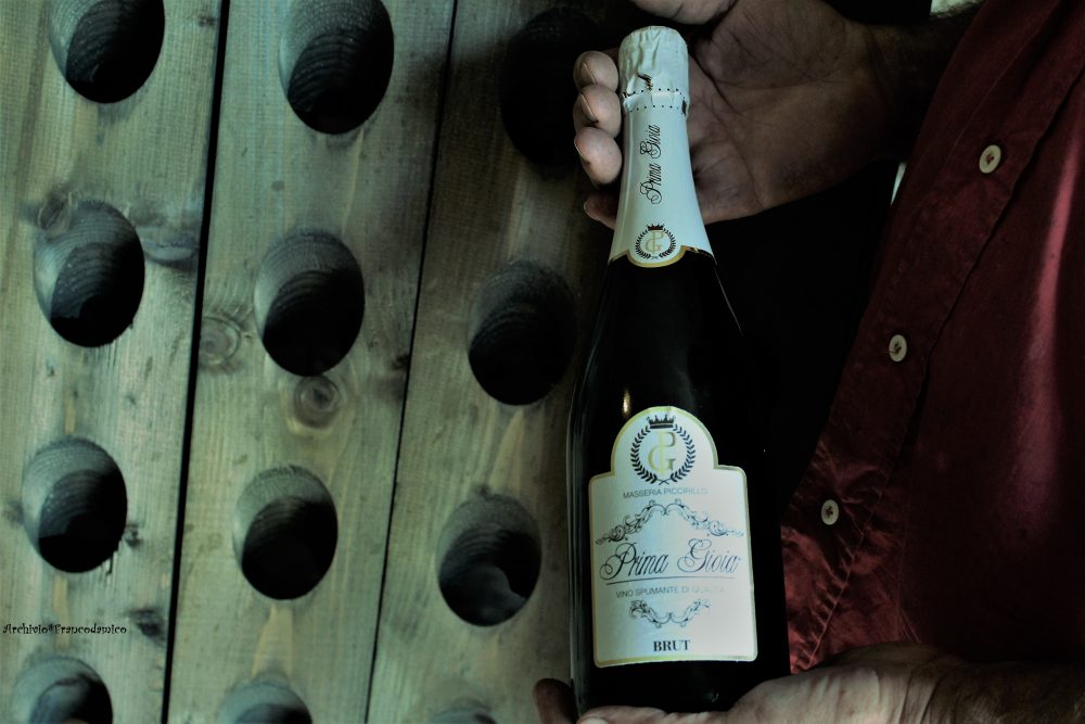 Masseria Piccirillo – in cantina lo spumante Prima Gioia