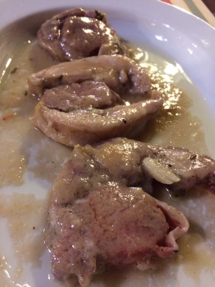 Pietrino e Renata, coniglio porchettato