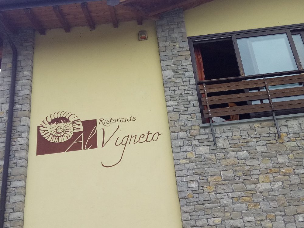 Insegna Ristorante Al Vigneto