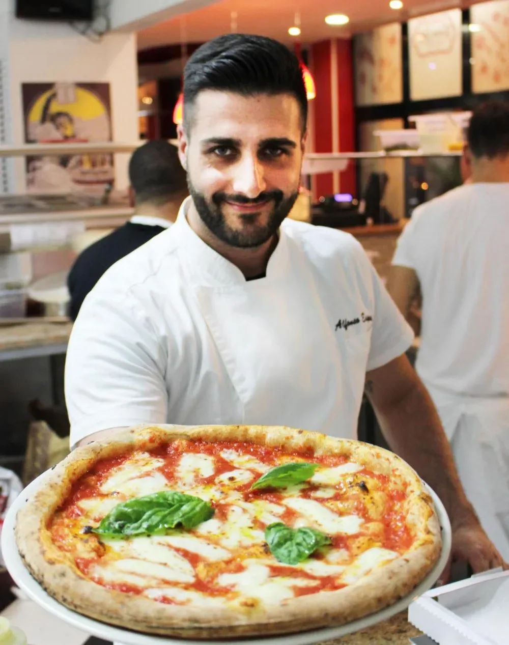 Alfonso Esposito e la sua pizza