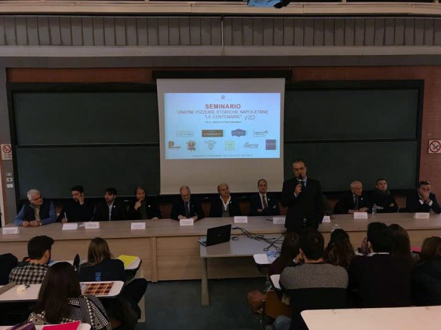 La pizza spiegata all'università