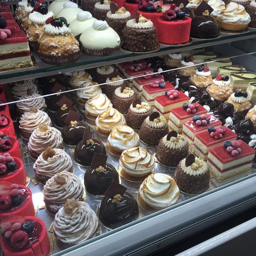 Marco Aliberti - Il cabaret in vetrina