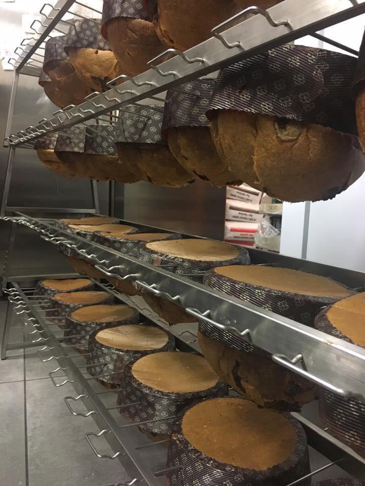 Pasticceria Nobile - panettoni a testa in giu