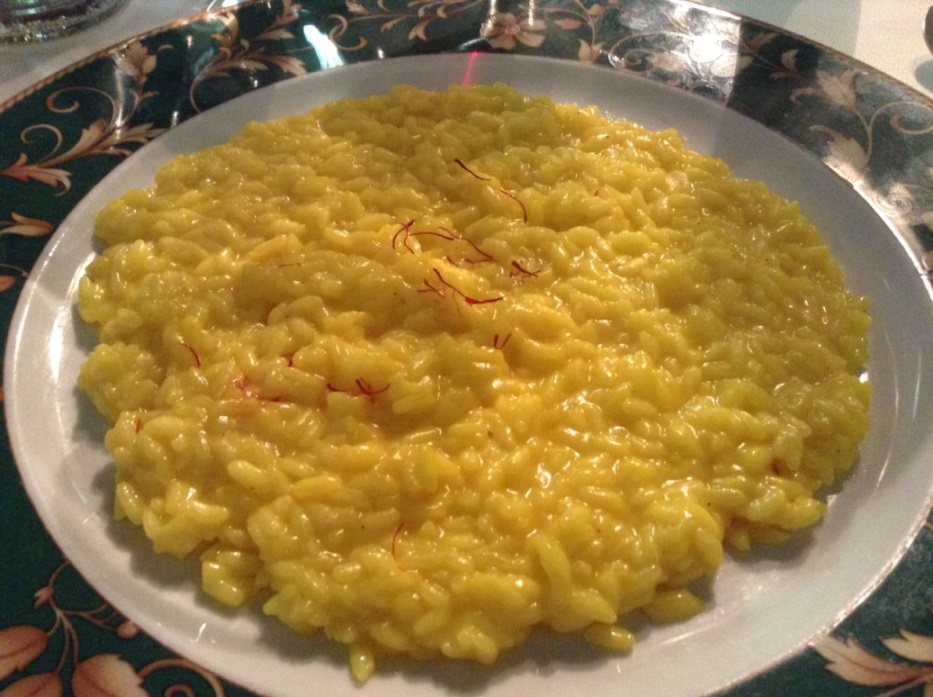 Trattoria Bjrot, Verano Brianza risotto alla milanese, servito con libidinoso midollo a parte