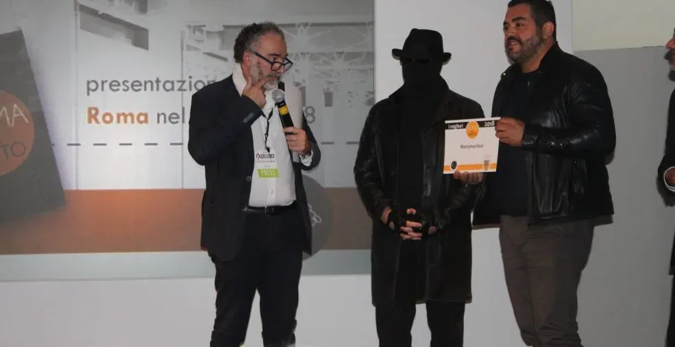 Un momento della premiazione di Roma nel Piatto con Roy Caceres del Metamorfosi