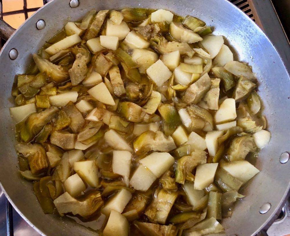 Carciofi e patate in padella