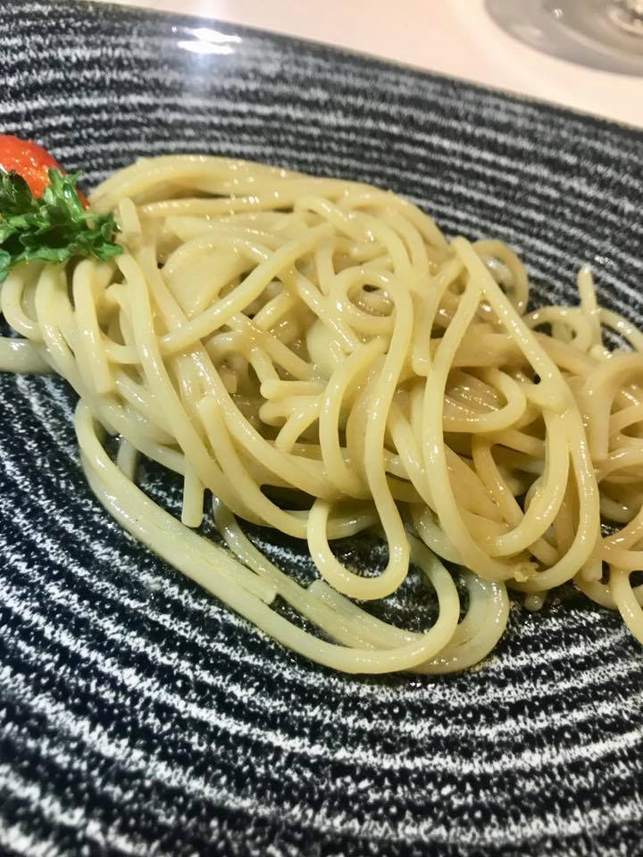 President Pompei, spaghetti alle vongole fujiute