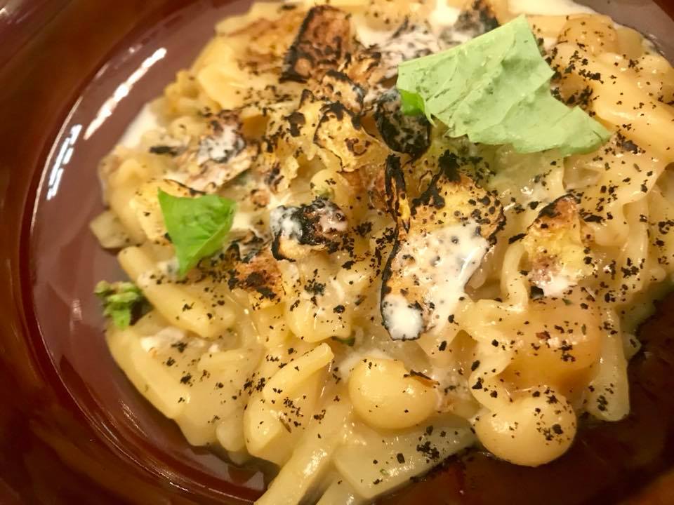Piazzetta Milu', pasta e patate