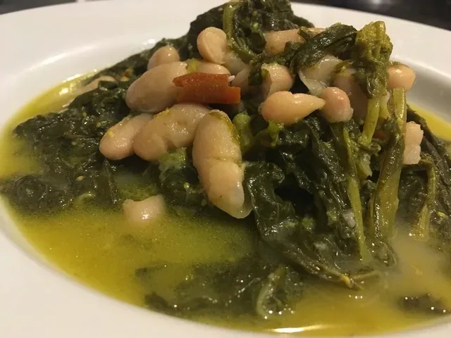 Zuppa di friarielli e fagioli