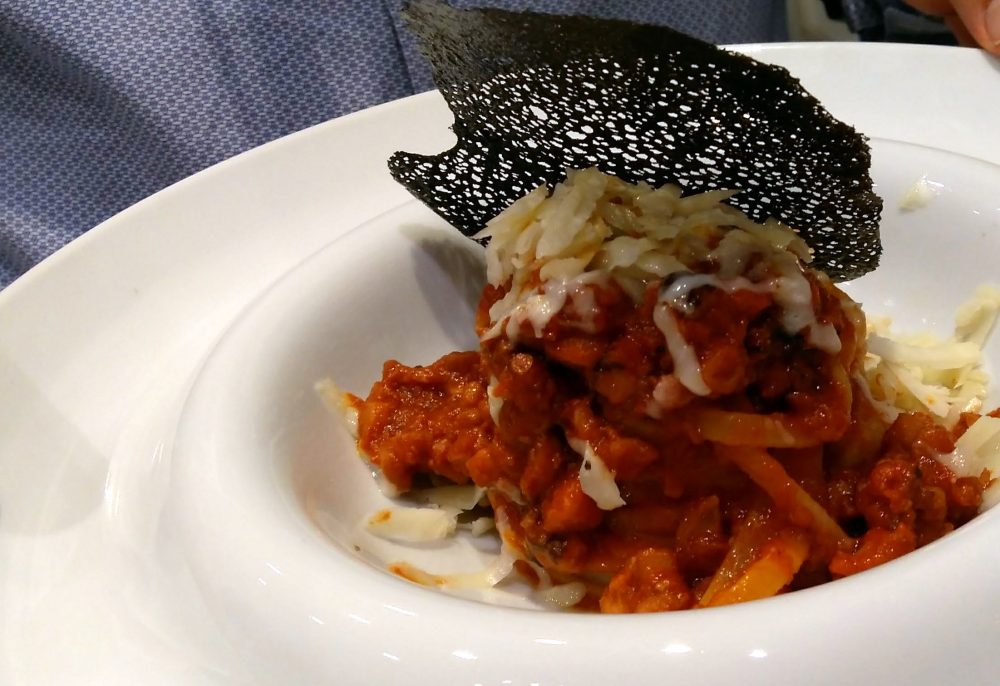Riccio’s - linguine di Gragnano con bolognese di mare e cacioso di bufala