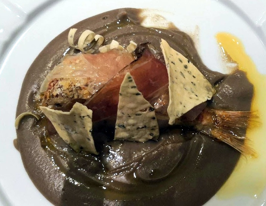 Riccio’s - triglia di scoglio lardellata zuppetta di lenticchie e cialda al rosmarino