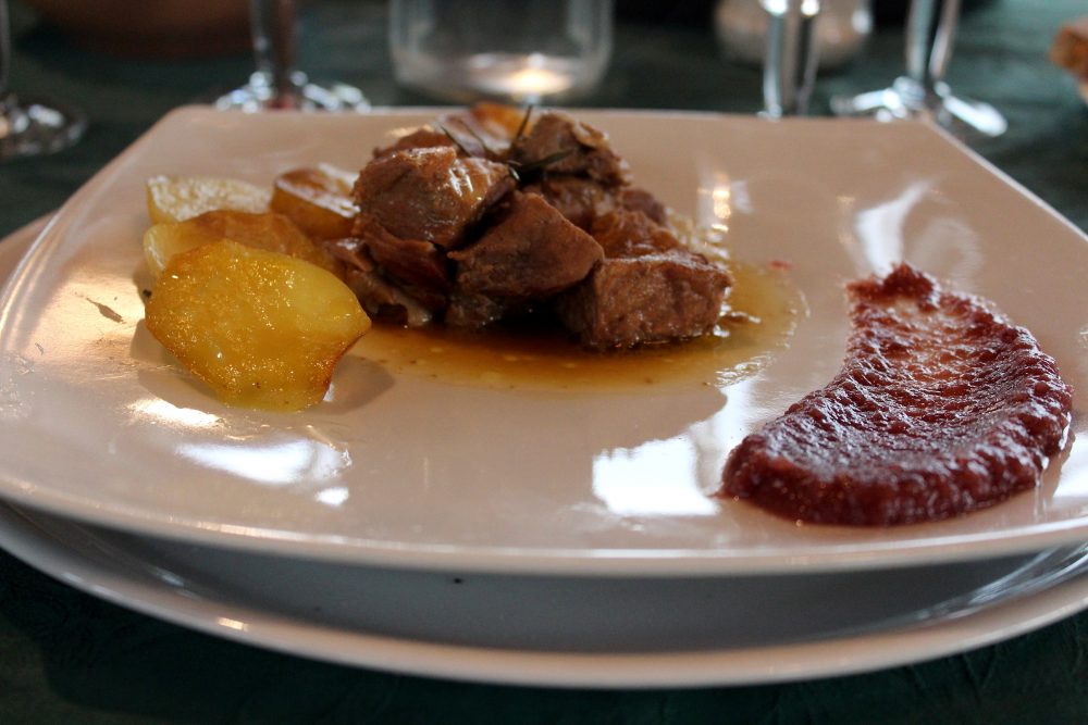 Le Campestre – carne di maiale, patate e purea di melannurca al casavecchia