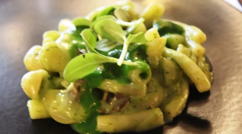 Pastae e patate con lumache