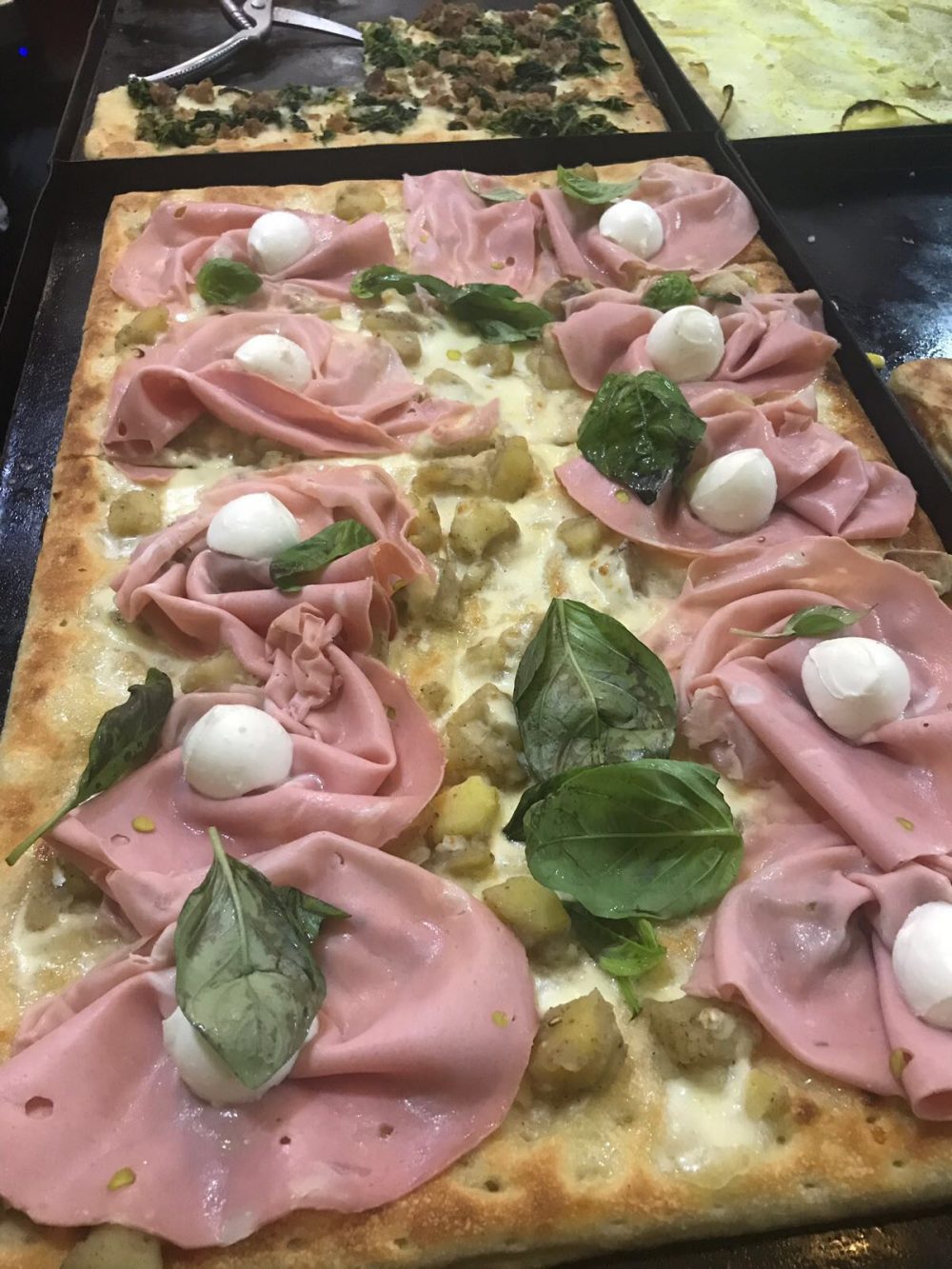 Il Trancio - Pizza Bianca con Mortadella e Mozzarella