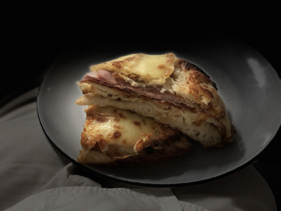 Pane mortadella e provolone di Pietro Parisi