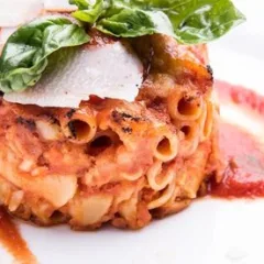 Pasta al forno con mozzarella di bufala campana