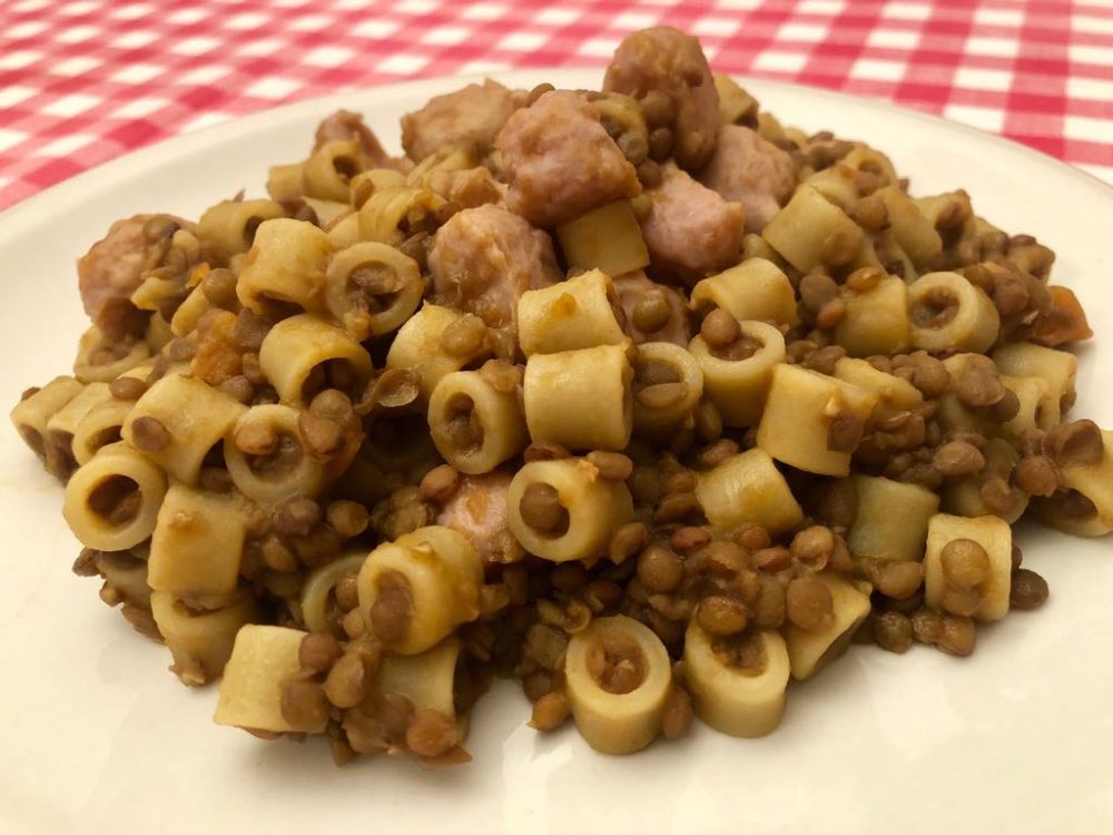 Tubetti lenticchie e salsiccia