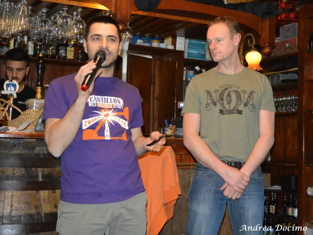 Ottavonano Pub ad Atripalda. Gianluca Polini con il birraio di Cantillon Jean Van Roy