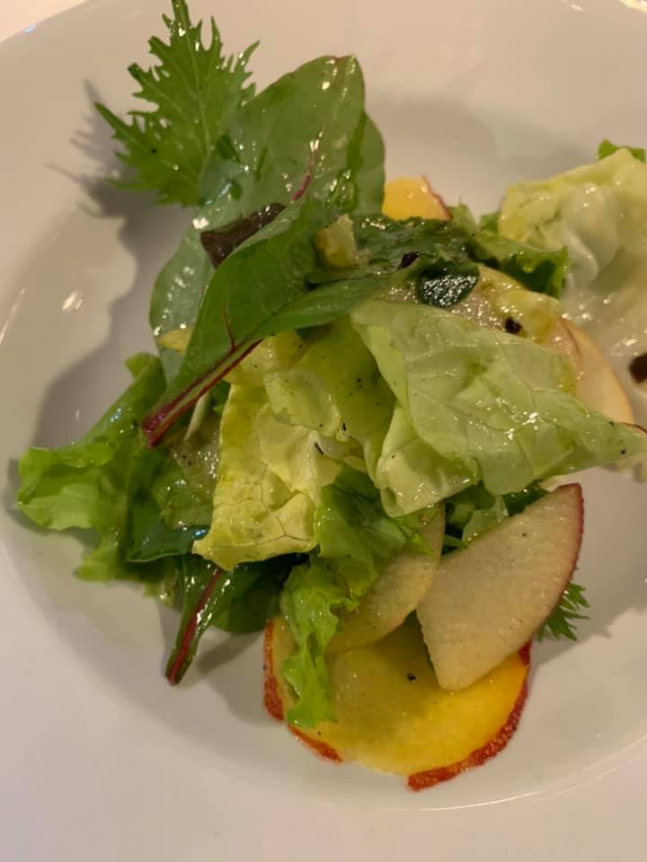 Trattoria NU, insalata e frutta