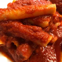 Candele al ragu' napoletano