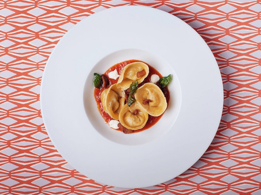 Cappellacci di carne al ragu'