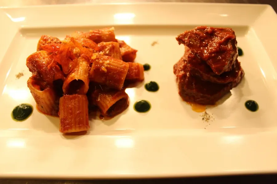 Lingua 'mbuttunata a Ragu' o meglio Lingua e Pasta