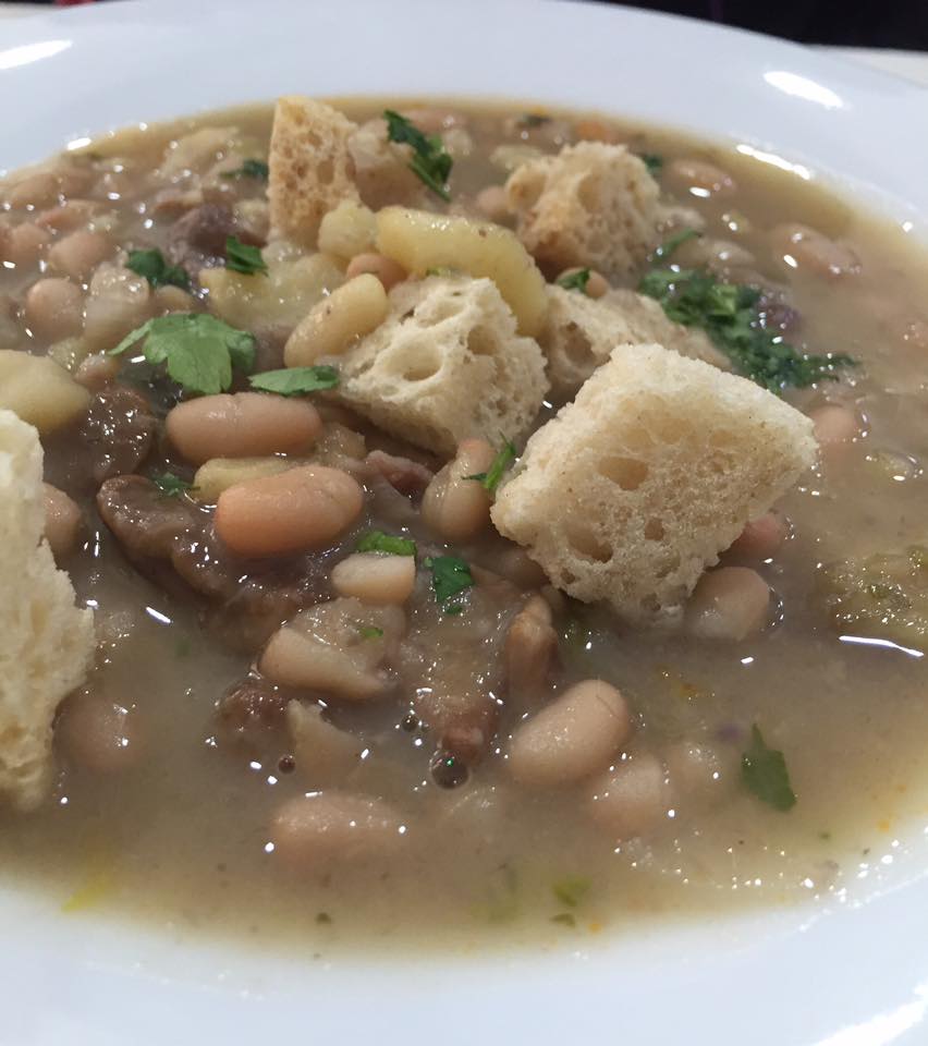 Saporitaly, zuppa di fagioli funghi e castagne