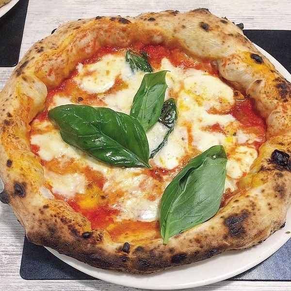Pizza margherita di Francesco Martucci i Masanielli 