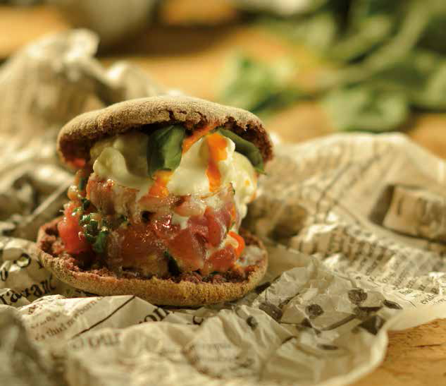 Pizzeria Piedigrotta e la maison Bollinger - Burger di pizza