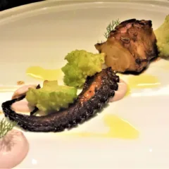 Per me, Polpo arrosto, laccato con saba, bergamotto