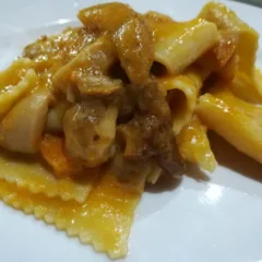 Azienda Agrituristica Collina di Roseto - Le Pappardelle fatte in casa con Porcini e Zucca
