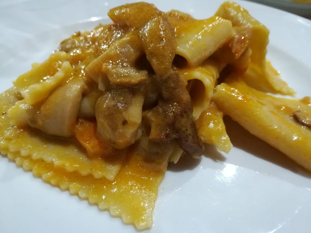 Azienda Agrituristica Collina di Roseto - Le Pappardelle fatte in casa con Porcini e Zucca