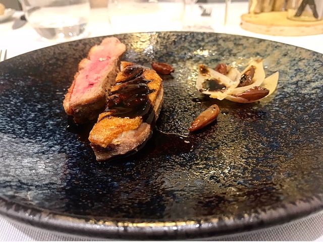 Il Clanio - Petto d’anatra al burro di Normandia e alici di menaica, cipolla di Alife al sale e uva