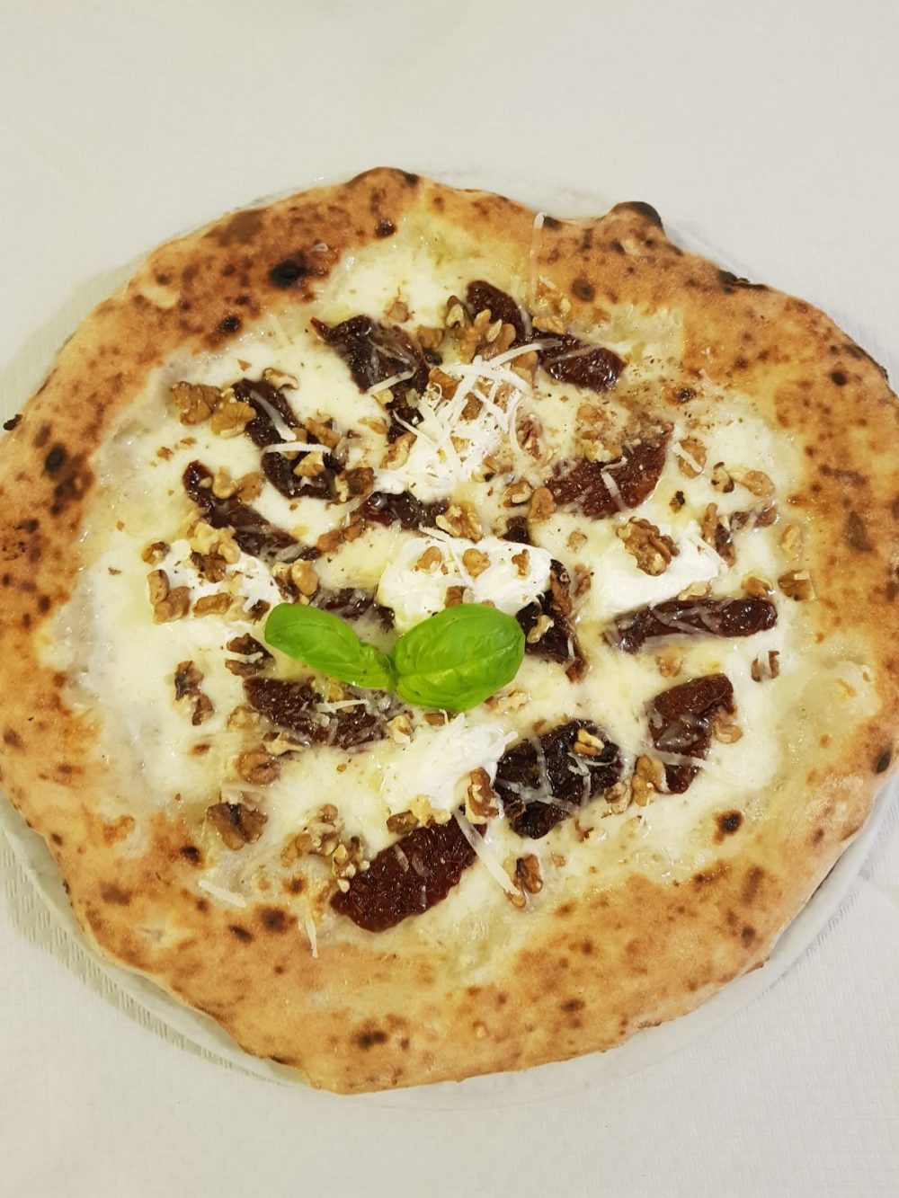 O' Masto, Pizza Scorzone