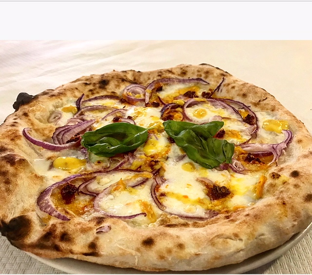 O' Masto, Pizza Sisina