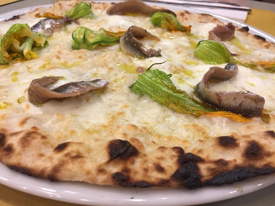 Pizza Romana 180g, fiori e alici