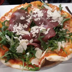 Da Baffetto, Pizza bresaola, rucola e parmigiano
