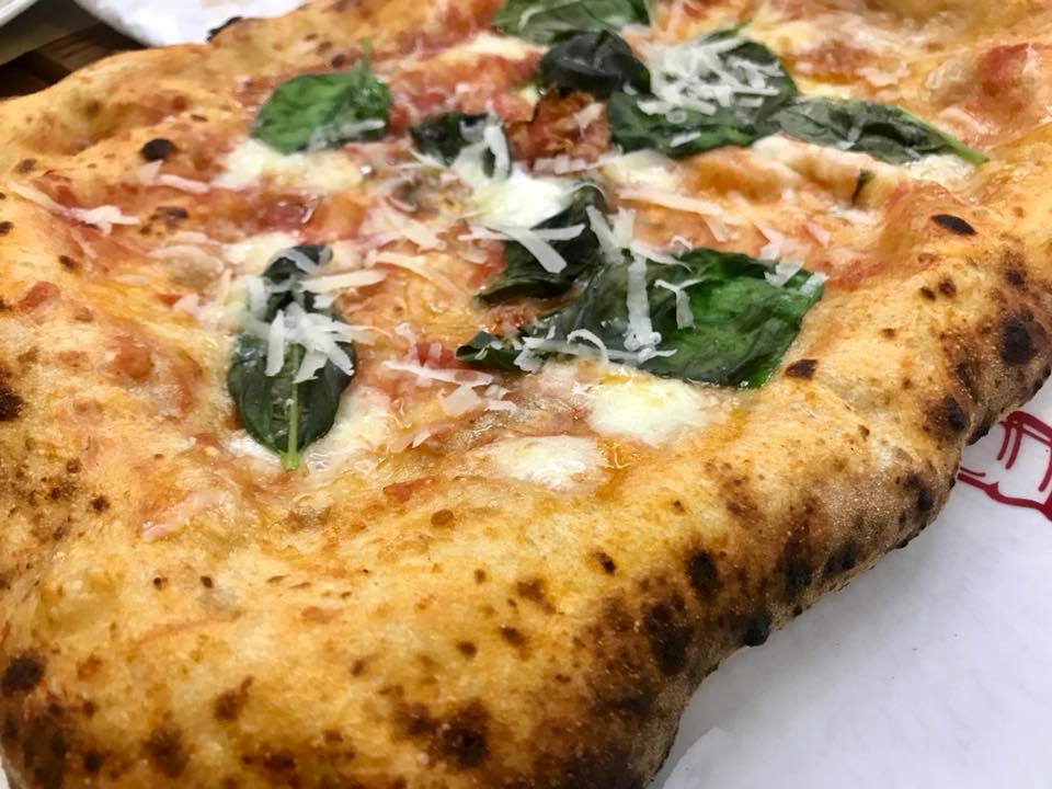 Pizzeria Antonio e Gigi Sorbillo, il calzone al forno