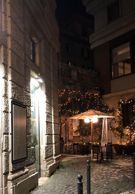 Suburra 1930 - L’entrata del ristorante