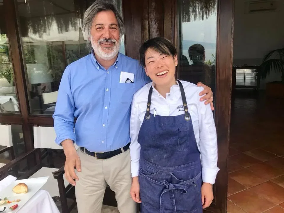 Bikini, Giorgio Scarselli con Fumiko Sakai