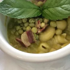 Lo Stuzzichino, pasta e piselli centogiorni