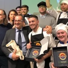 La squadra vincitrice del panino giudicato più buono dell’istituto Alberghiero Amerigo Vespucci di Roma