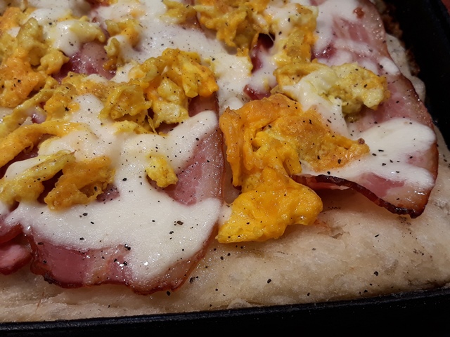 Mamma Pizza - bacon and eggs