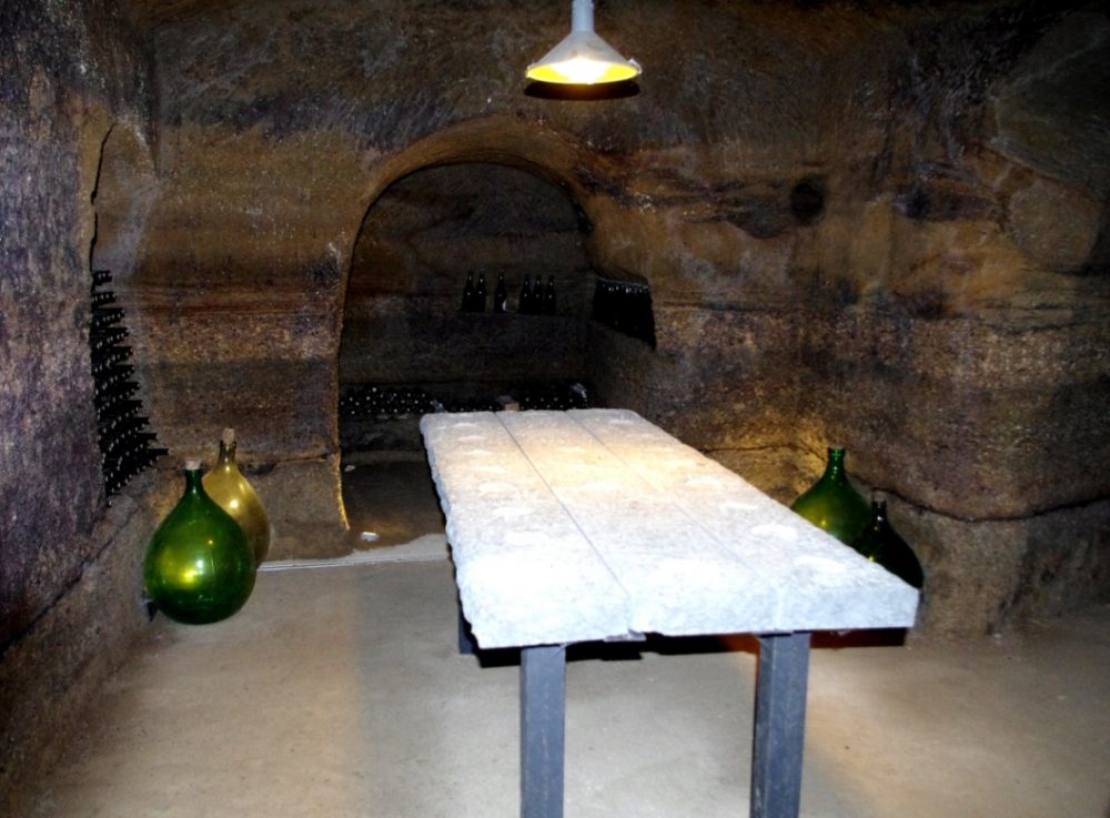 Palazzone - Interno della Cantina Etrusca